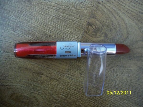 Baton e Gloss Jasmyne Vermelho